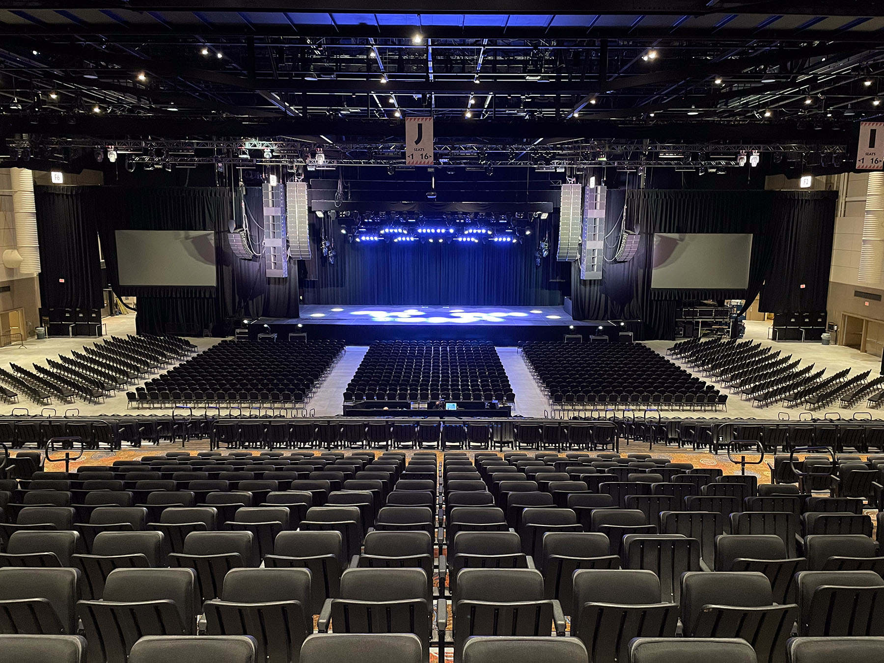 Casino Rama Resort Entertainment Centre stage and seating